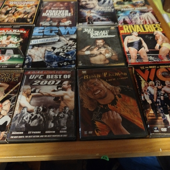 Wwe dvds - Picture 3 of 4